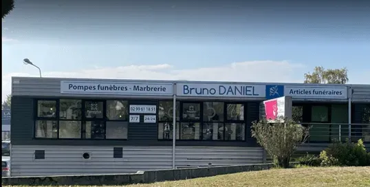Façade de l'agence de pompes funèbres et marbrerie Bruno Daniel.