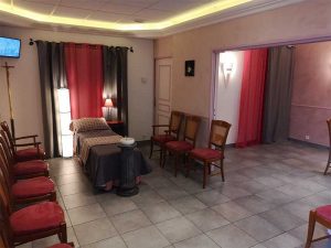 salle de repos funeraire